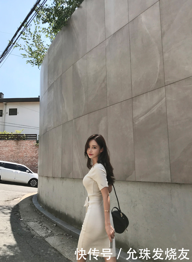 美腿物语:孙允珠简约古茶撞奶休闲衣裙