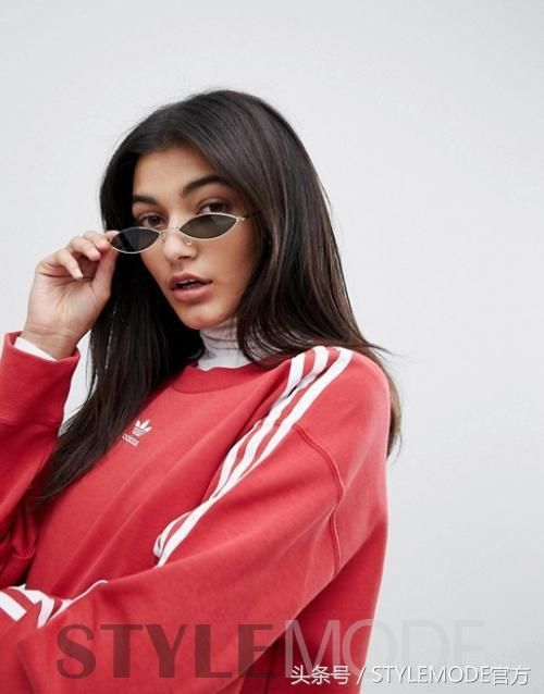 超级网红的微型太阳镜,可不是每个人都驾驭得了的!