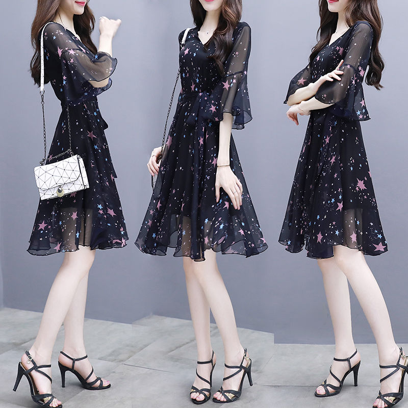 31岁老婆出门从不穿裤子，只穿这样的“冷风裙”，邻居都夸好看