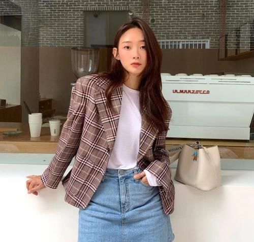 『件白色』开春后别光顾着抢卫衣,“渣女西装”才是女生必买款,可甜可飒