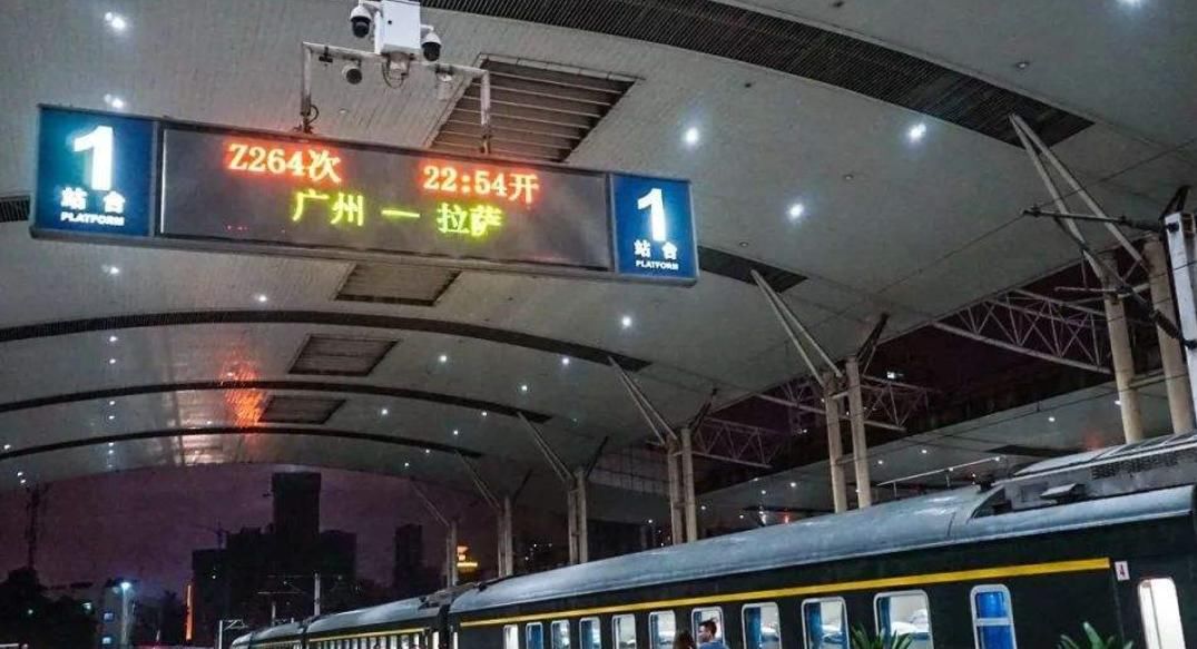  途经|中国最“难熬”的火车：全程停靠46站坐68小时，途经大半个中国