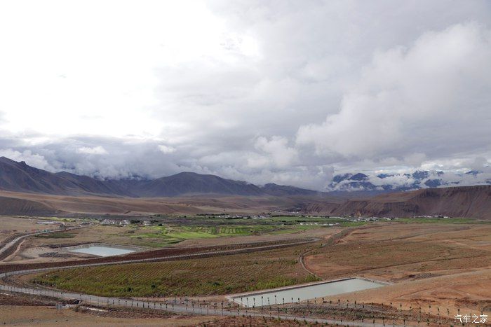 自驾比亚迪唐新能源新藏线阿里到日喀则风雨变幻,景色变化突然