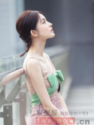 跟着女明星学习扎头发 一起成为夏天最亮的那颗＂星＂