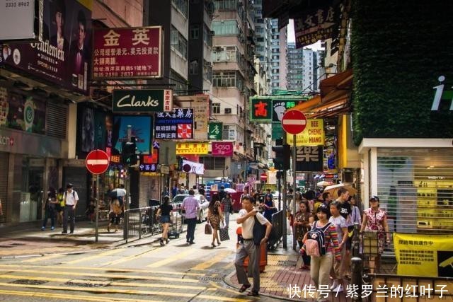 东方明珠的香港,为什么没人用移动支付?导游告诉你真相!