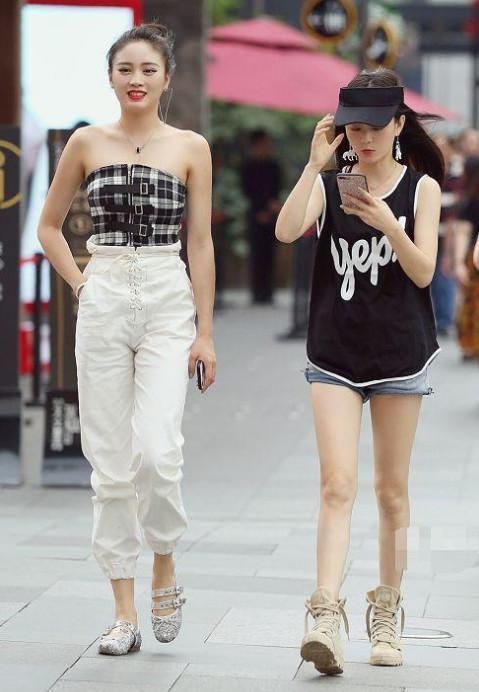 深圳街拍 身材较好 灵气十足的美腿小仙女 要多好看就有多好看!