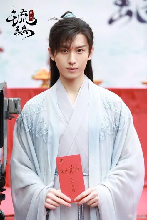 『孟子』《一年级》终于火了！虞书欣选秀走红，孟子义招黑，成毅新剧呼声高