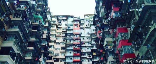 香港“怪兽大厦”，住了将近一个城市的人，住户不化妆不敢上阳台