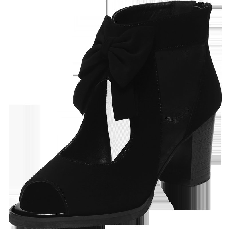 矮个子女人不要乱穿鞋，试试这些减龄高跟鞋，比小白鞋还显白