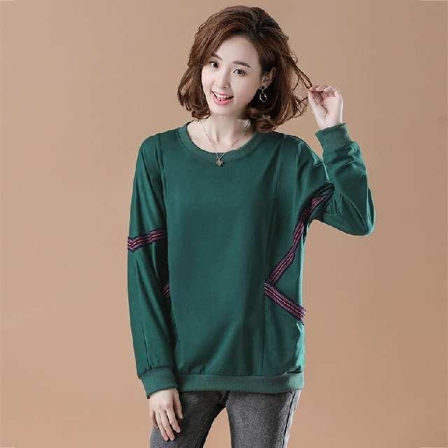 天渐凉别穿裙子，这些卫衣显年轻又好看，四五十女人秋天穿美了