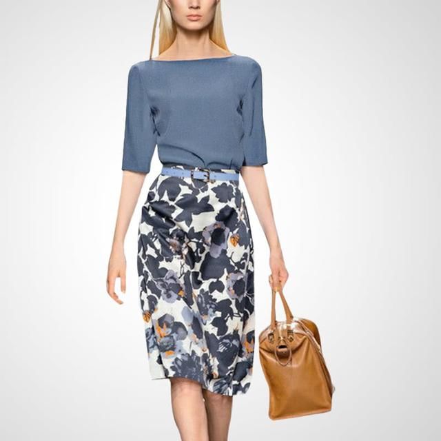 最近上新的半身裙套装几乎不挑年龄，减龄吸睛，美得出众还更性感