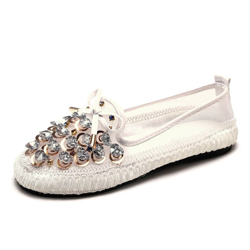 这一定是今年最性感又温柔的凉鞋了,优雅洋气,女人味十足