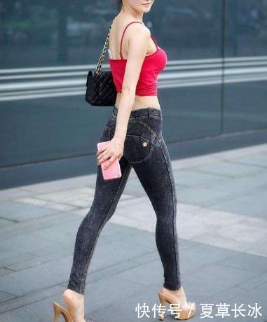  #绑带#两侧绑带牛仔裤，简约不寡淡，穿出女性自信魅力