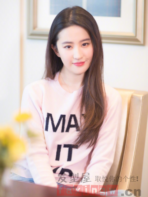 夏季最流行的仙女发型 让你充满初恋的甜蜜气息