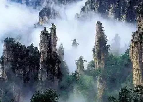 我们去这些神仙美地打卡,赏山川湖泊,漫步幽静古镇【2020热门旅游景点】