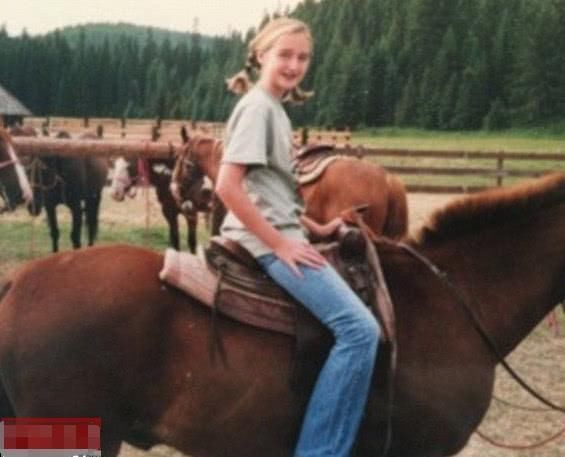 20岁少女腿长1.3米走红,从来不穿裙子,只因担心裙底走光!