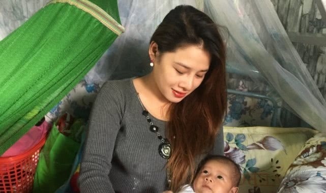  【小伙】越南美女“下嫁”中国小伙,拒绝富二代追求,三年后瞬间