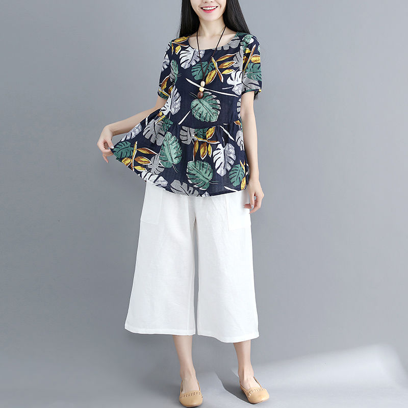 谁说胸围大不好看，学学模特这样穿衣服，一点不俗还特有魅力