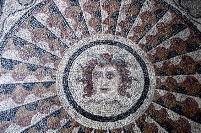 世界七大奇迹之一，希腊这座小岛占一席之地，至今仍是个谜