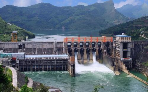 西藏最重要的水电站工程，耗资近百亿，作用不亚于三峡工程