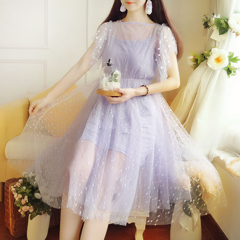 如今女人是真敢穿!“若隐若现”网纱裙真是美的人心醉，美嫩减龄