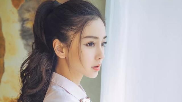 baby假吃被抓包？毛晓彤被亲爸勒索5000万？朱一龙遭私生饭围攻？