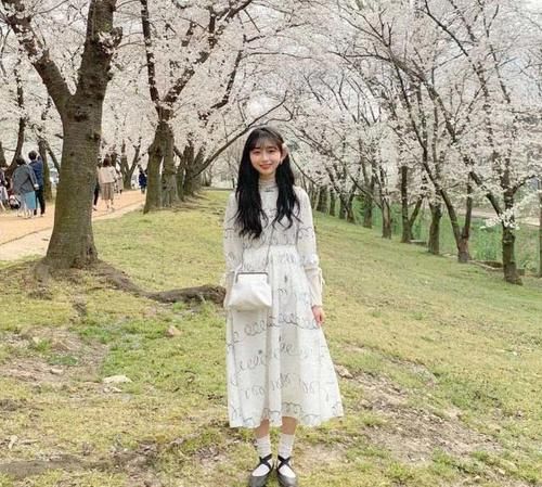  「服装属于」韩国30岁时尚博主穿搭示范，甜美可爱帅气随意切换，可鉴度超高