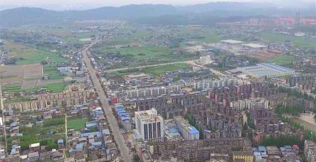  【高铁站】中国“最牛的”县，有14个火车站、3个高铁站，竟然还