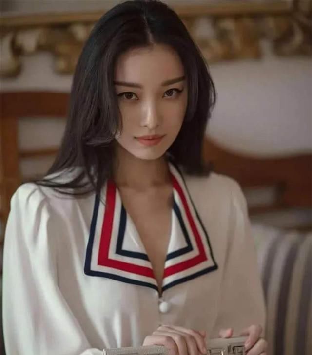  『脸上』有这3个“特征”的女生,不要留“刘海”,不仅拉低颜值还显脸大