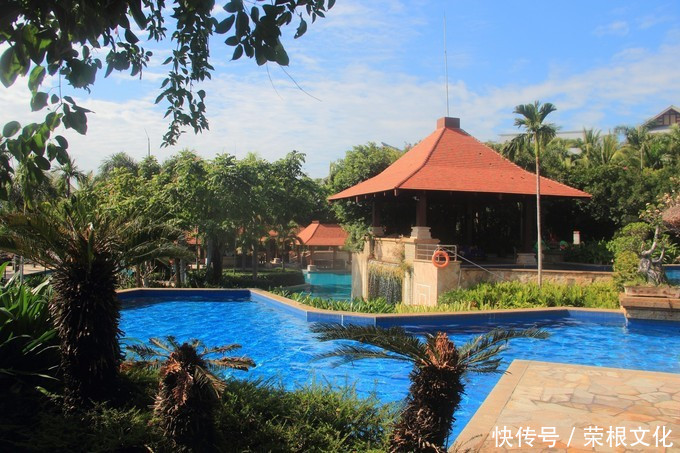 因大海到三亚，爱上大海