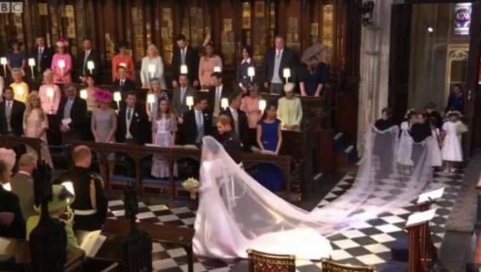 凯特王妃会持家, 旧衣新穿也优雅, 看看凯特王妃的旧衣新穿之道