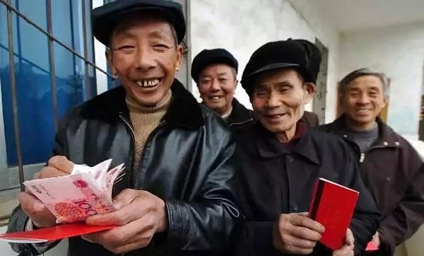 农民可以自己买农村养老保险了，为什么很多人没买？