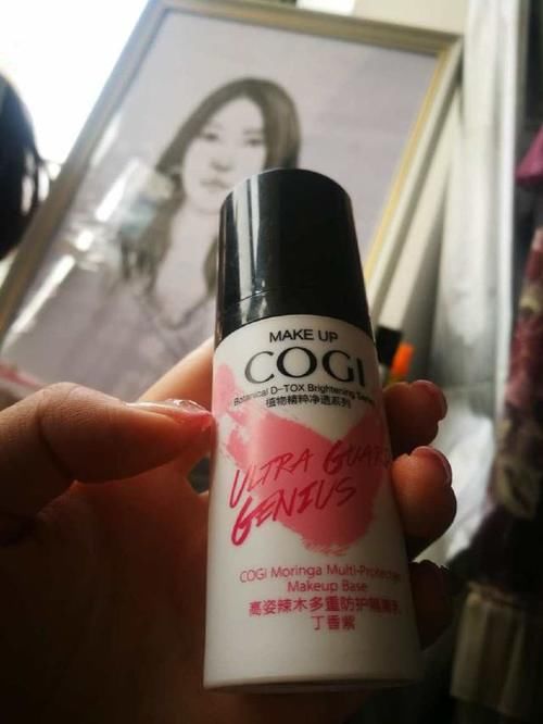 眼镜姑娘你甘心做背影杀手一辈子？不化妆，你永远不知道自己的美