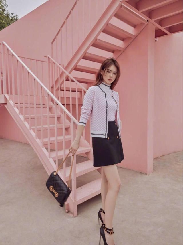 戚薇一说一个准，这些单品今秋，一准是潮流