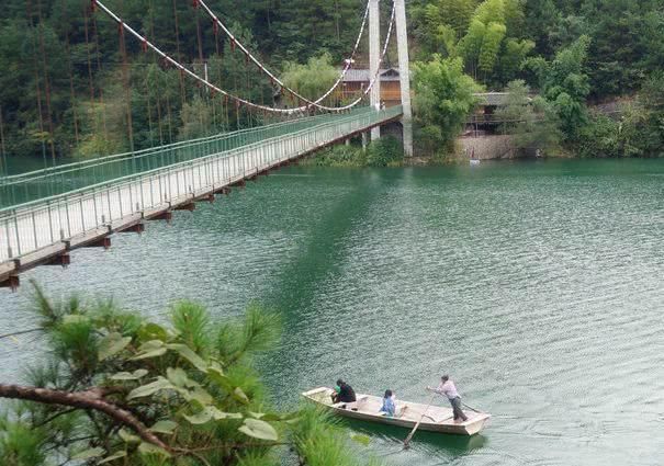 山城重庆居然也有“海”？百年前因地震形成，美景让人叹为观止