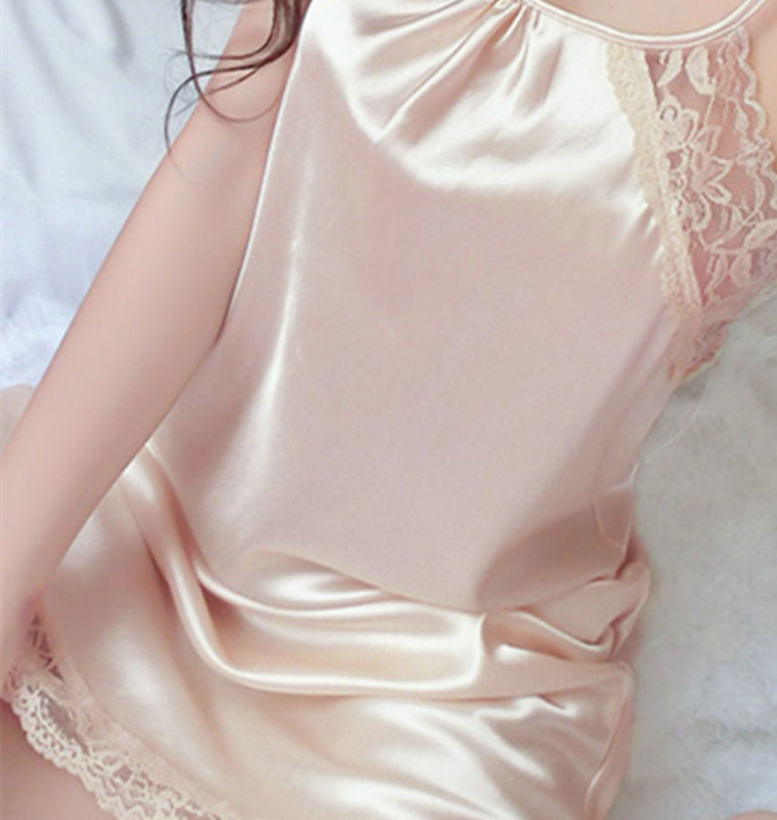 今年新款冰丝睡裙，凉爽舒适超性感，精致的女人离不开一件好睡衣