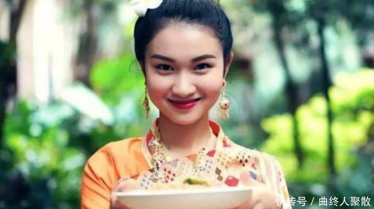 在越南旅游，街头美女问你要不要抽烟是啥意思？当地姑娘说出答案