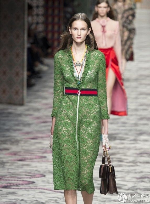 想要生活过得去，绿色单品还得get起来