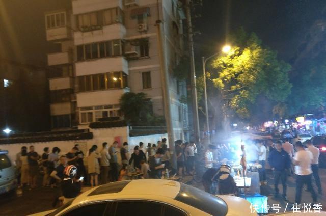  猪油：自己在家炒的面为什么不如外面小吃摊的炒面好吃