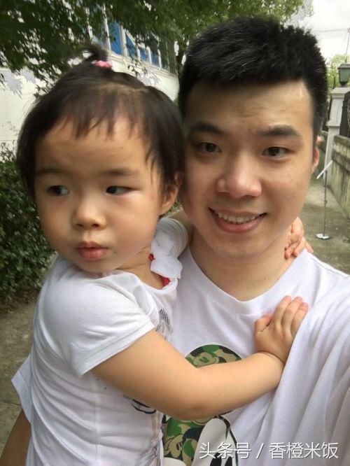 黄毅清回应被告侵权，只是好打抱不平，但对微博这种做法特别溜