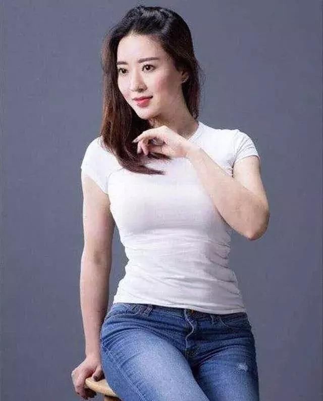 辟谣不是女主角后，蒋娉婷首晒自拍，网友:真正的女神!