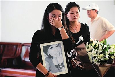 最美抗癌女孩鲁若晴去世，韩红范玮琪难过，遭方舟子打假，遗言心