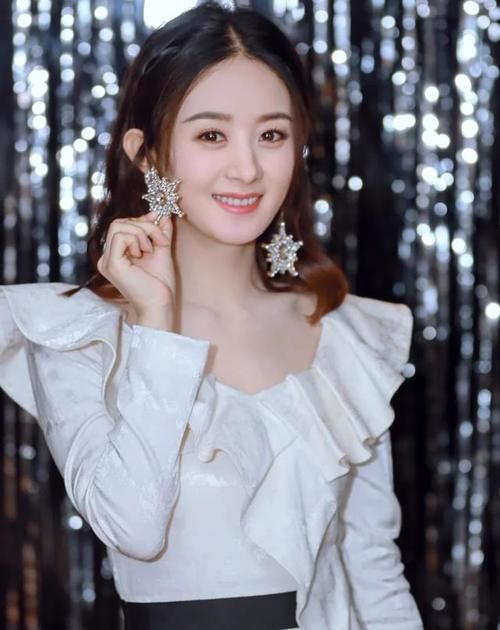 锁骨■明星都在留的锁骨发，可甜可咸又显脸小，真的爱了！