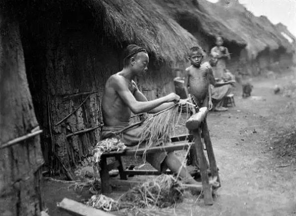  「发现」美国人在鞋盒里发现了6000张中国老照片