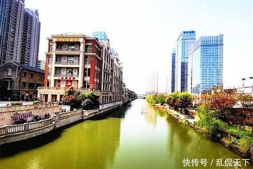  「全长」世界上最长的步行街，全长1.5公里耗资500亿修建，而且