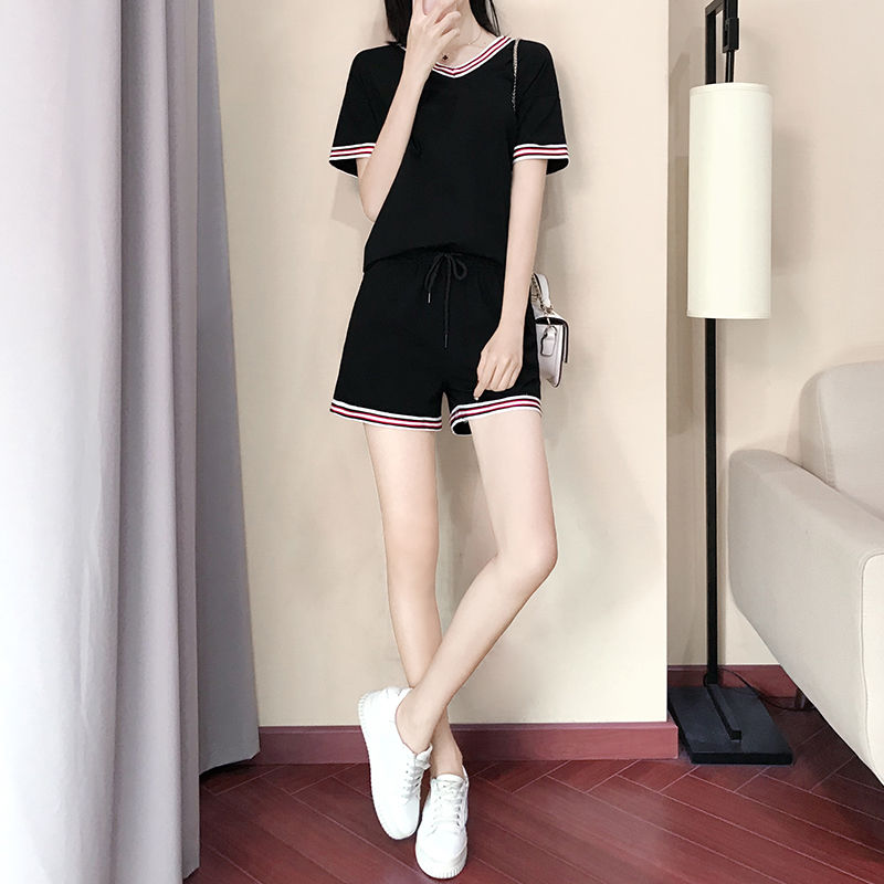 女人健身这么穿，看呆一众健身房男人，s曲线迷死人