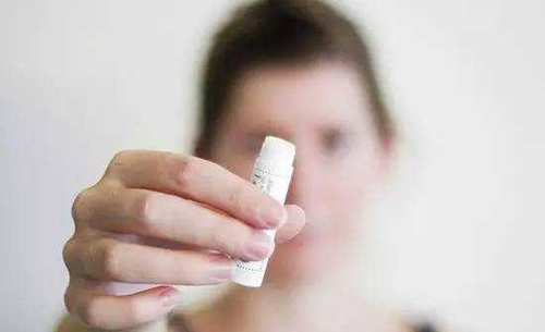 用不完的唇膏千万别丢，可是化妆神器