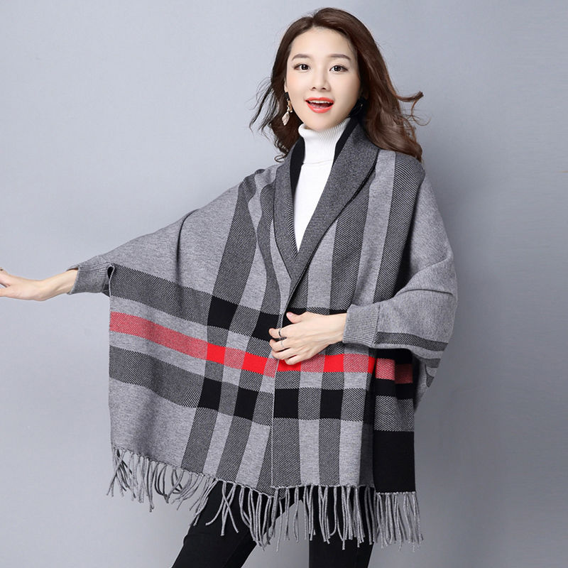 有一种秋装:叫秋开衫，35岁的美女穿气质十足，上档次特显年轻