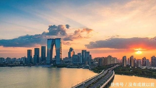 主要城市财力排行榜：上海第一，北京第二，深圳第三！