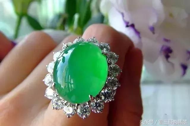 长期戴翡翠会导致不孕？你还要被这些谣言骗多久！