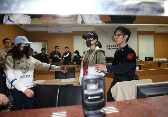 陈乔恩自酒驾风波后又遭遇“秃顶”威胁，网友：明星不好当